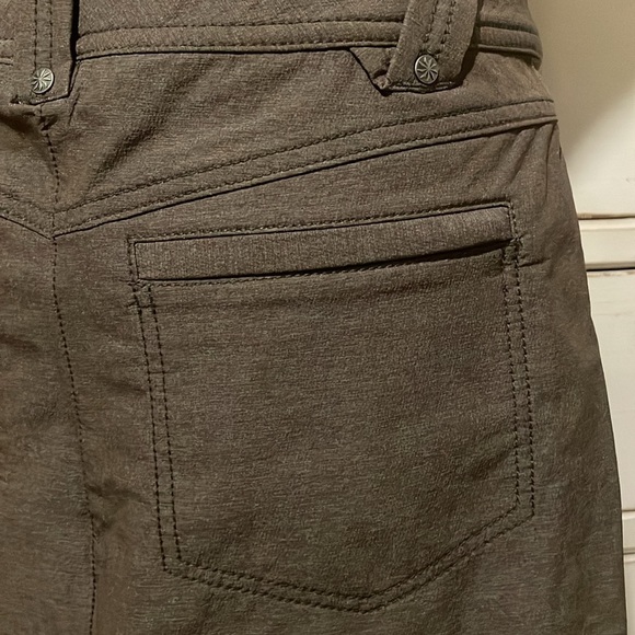 Athleta Take a Hike nylon skirt in dark heather gray - Picture 10 of 14